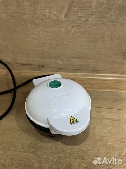 Электрическая вафельница