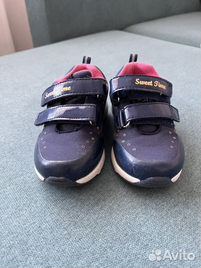 Кроссовки детские