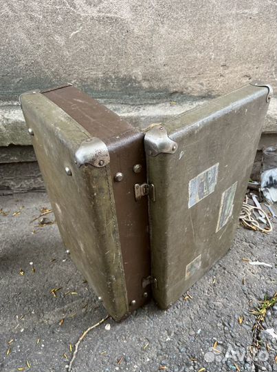 Чемодан старинный