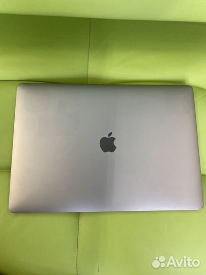 Apple macbook pro 15 i7/16/1tb 2017