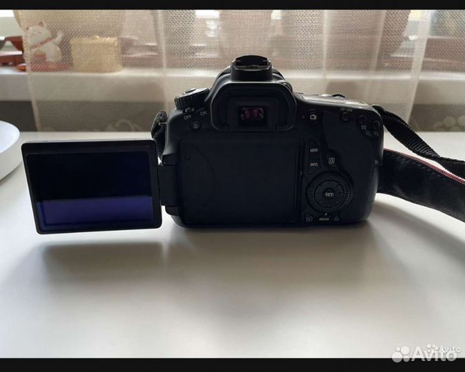 Зеркальный фотоаппарат canon 60d