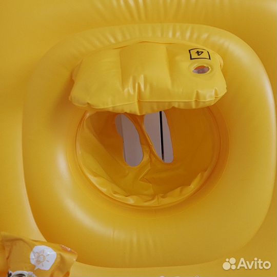 Круг для плавания с ножками