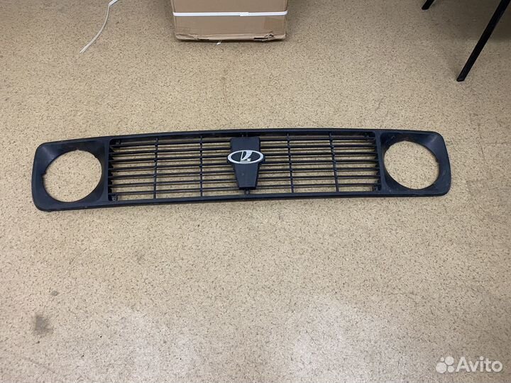 Решетка радиатора niva