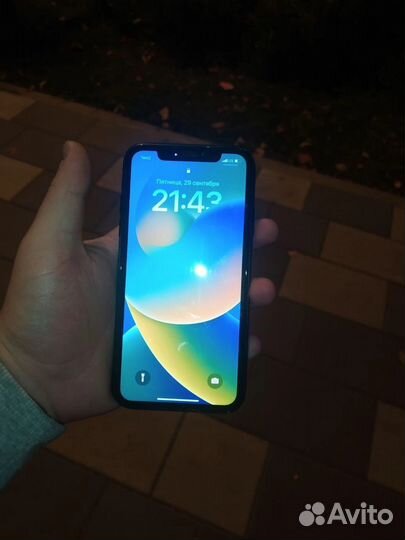 iPhone Xr, 64 ГБ