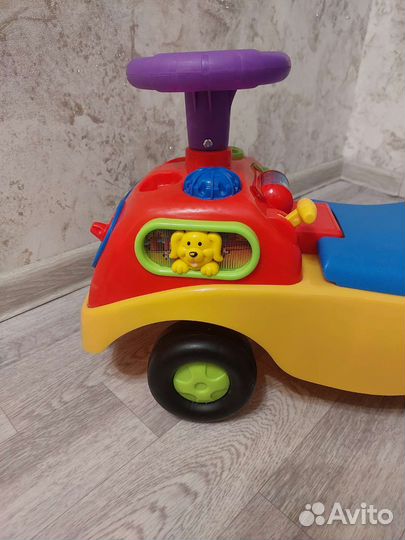 Машинка каталка толокар с ручкой