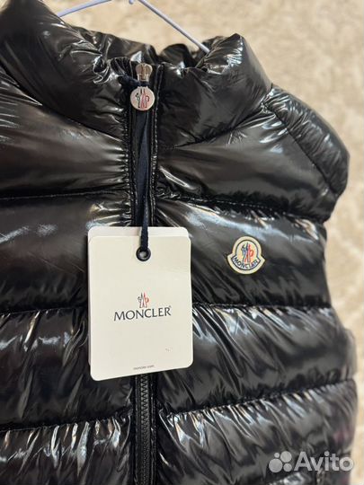 Жилетка moncler глянцевая