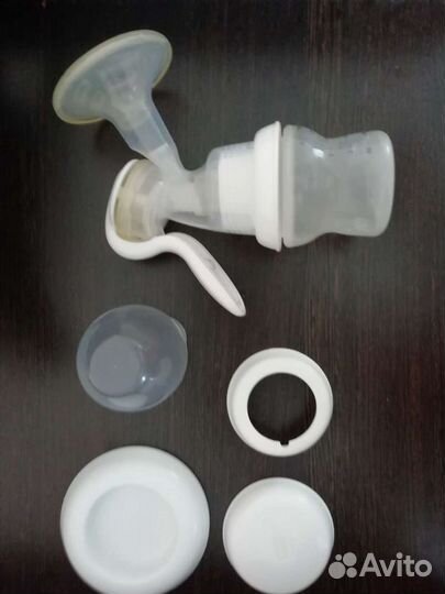 Молокоотсос ручной с бутылочкой Chicco Natural Fee