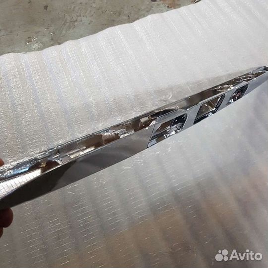 Молдинг багажника Ford Focus 2 седан