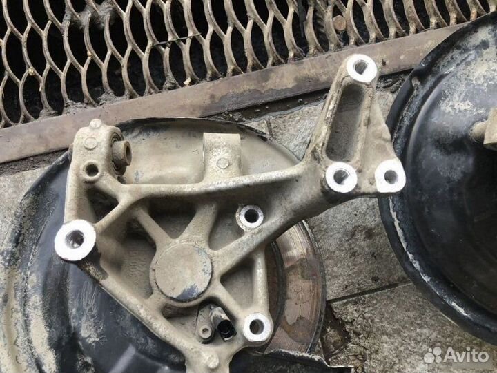 Поворотный кулак Volkswagen Passat Cc 2011