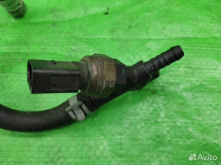 Трубка топливная + датчик 3.6 BHK Audi Q7 05-15