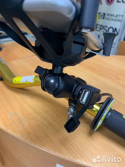 Держатель для тлф на руль мото с USB-разъемом