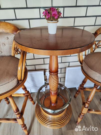 Мебель из натурального ротанга почти новая