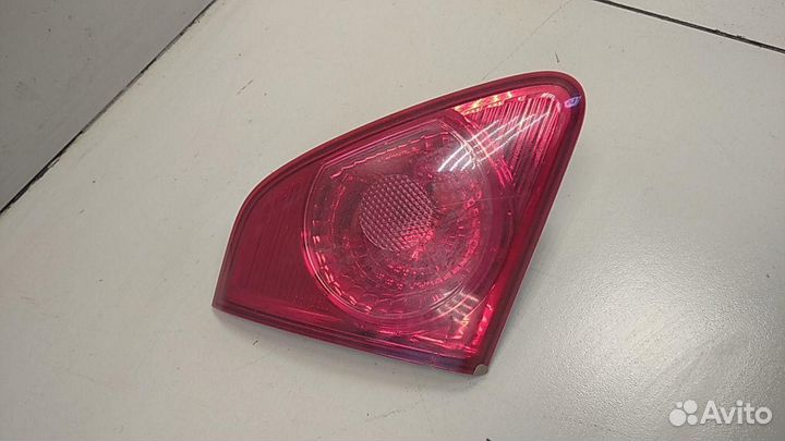 Фонарь внутренний левый Toyota Corolla