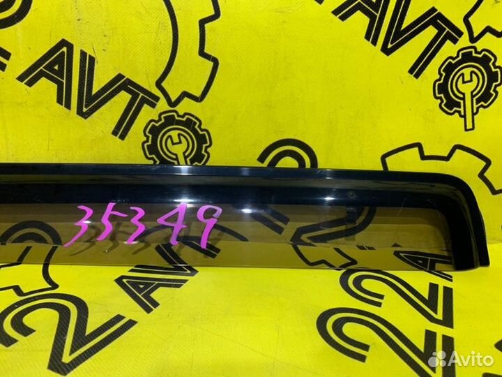 Ветровик задний правый Toyota Wish ZNE10 1ZZ-FE