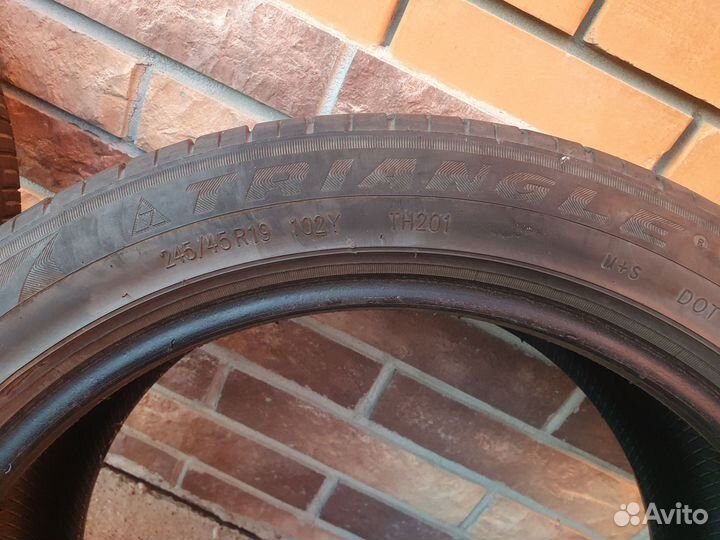 Triangle TH201 245/45 R19 102Y