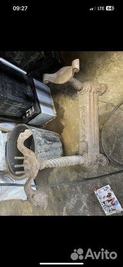 Прялка старинная чугунная