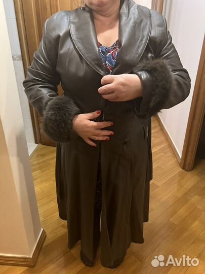 Кожаный плащ с мехом женский 48-50