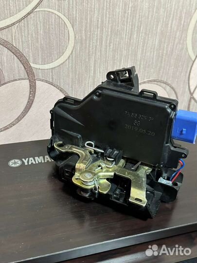 Volkswagen touareg новый замок на правую дверь