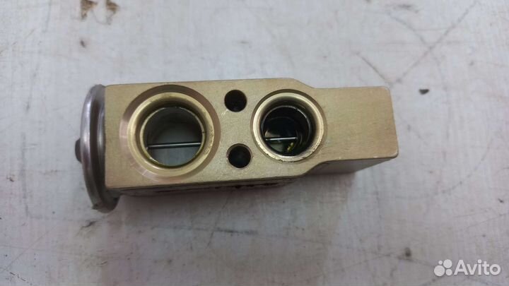 Клапан испарителя Peugeot 607