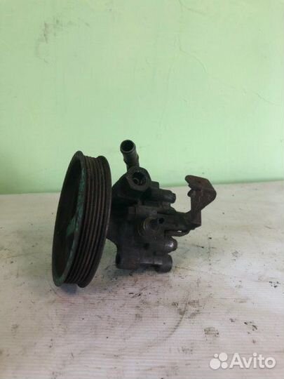 Насос гидроусилителя Toyota Matrix 1ZZ-FE 2003Г.в