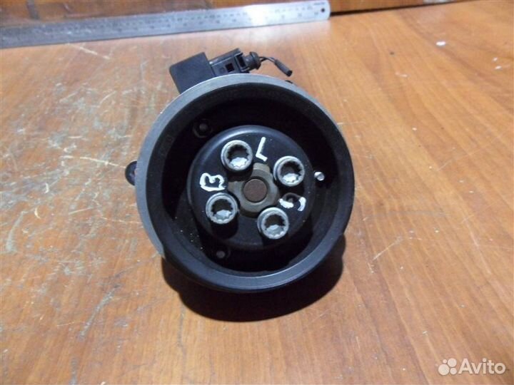 Помпа водяная Volkswagen Golf 5 1K1 BLG 1.4