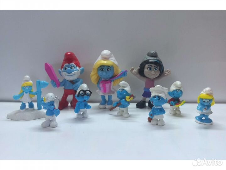 Смурфики, набор игрушек из Макдоналдса и киндеры
