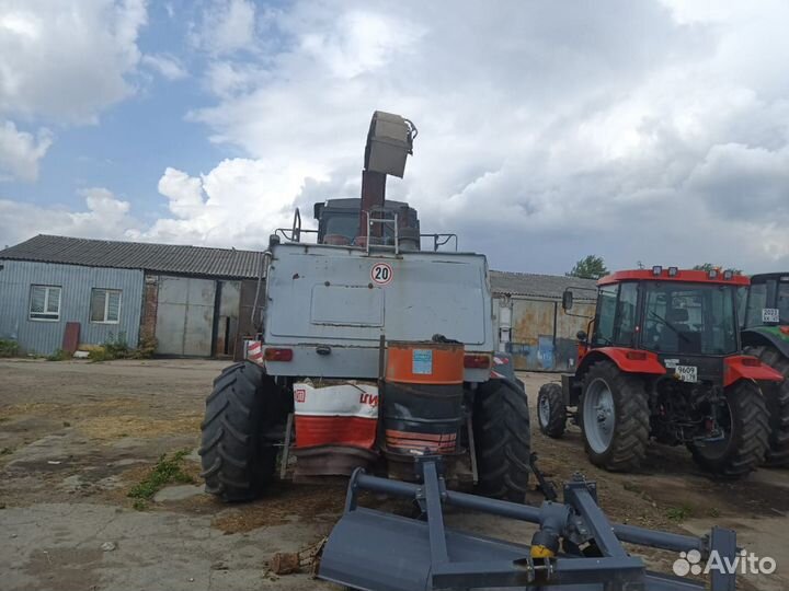 Комбайн Ростсельмаш Дон 680М, 2010