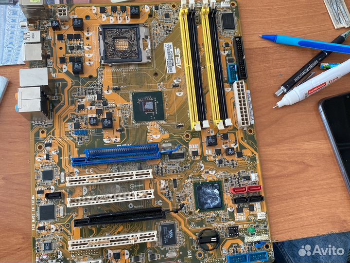 Материнская плата