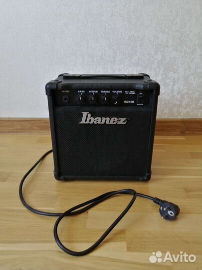Басовый комбоусилитель Ibanez IBZ10B