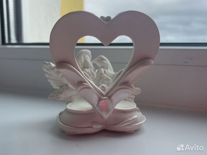 Статуэтка голуби