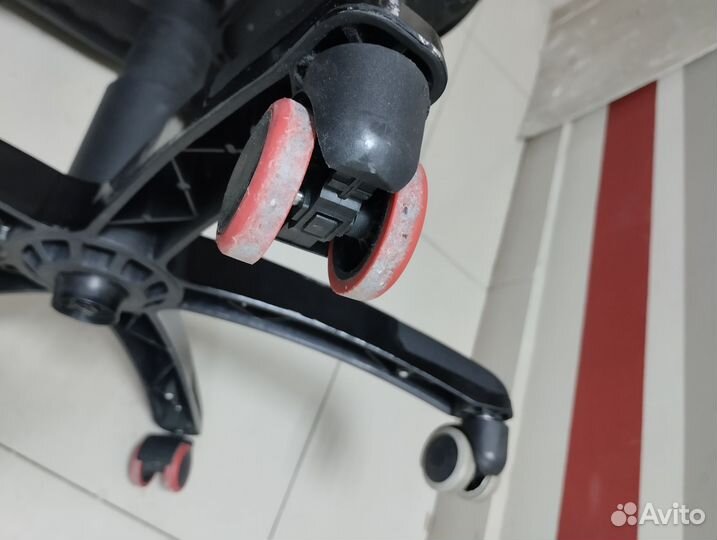 Компьютерное кресло