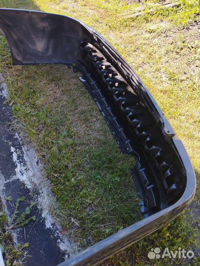 Продам задний бампер на Приору