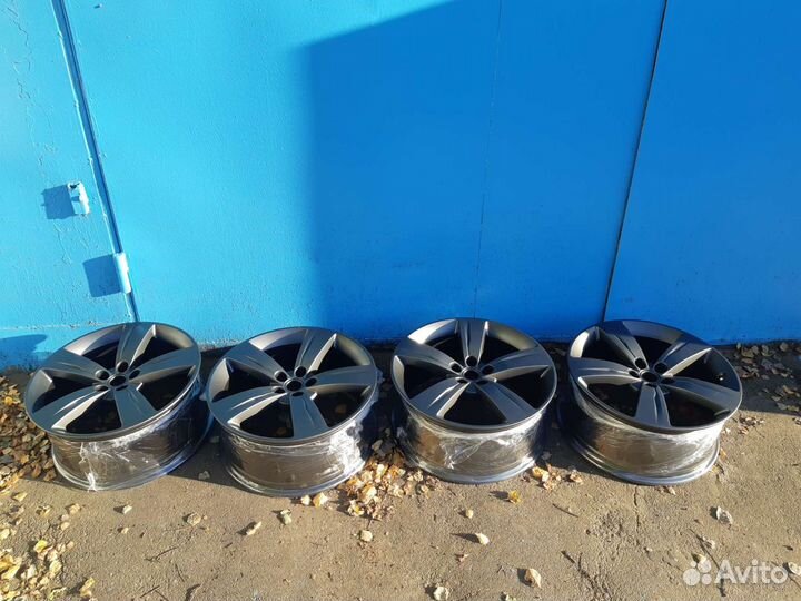 Range rover velar диск r19