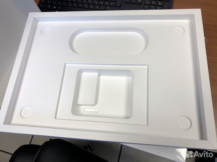 Коробка от Apple Macbook Pro 16 2021
