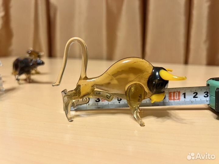 Фигурка стеклянная бык