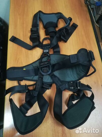 Страховочная система Petzl avao bod