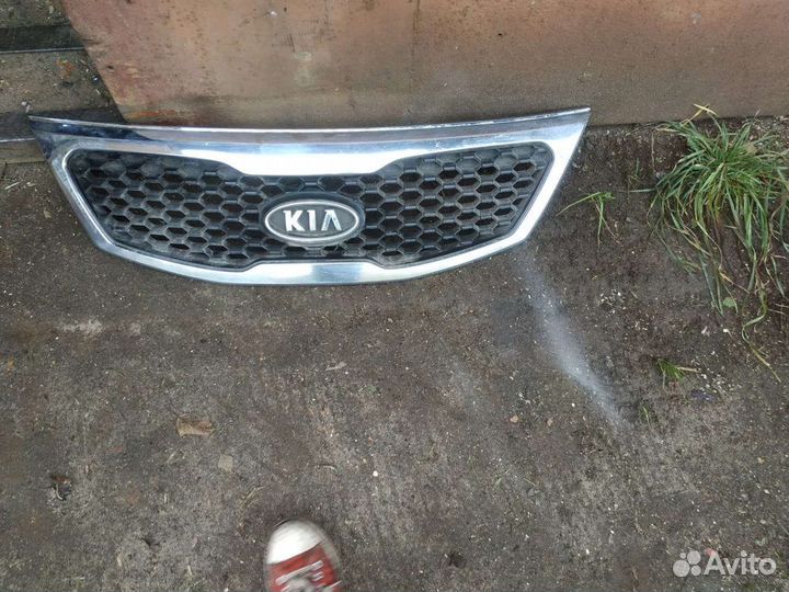 Решетка радиатора kia sorento 2