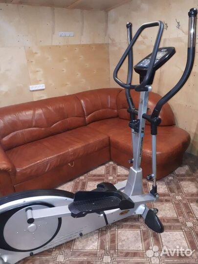 Тренажёр эллипсоидный