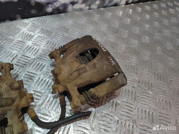 Суппорта передняя Opel Corsa C 1.2 2000-2006