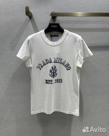 Футболка Prada