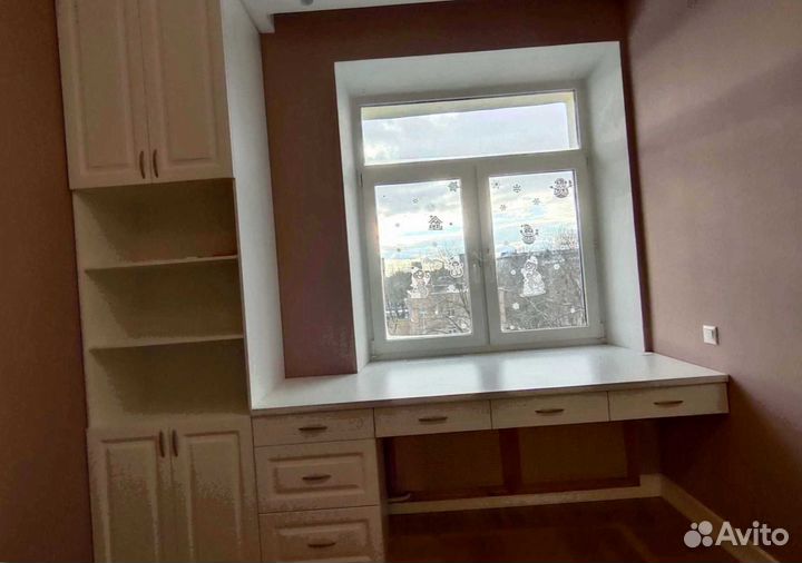 Рабочая зона у окна