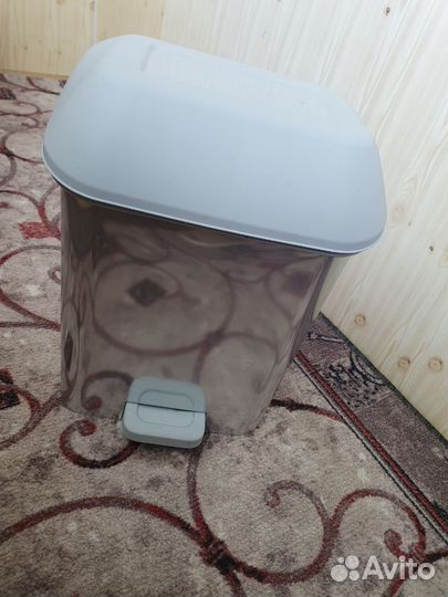 Мусорное ведро