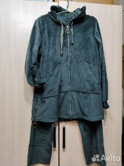 Спортивный костюм женский