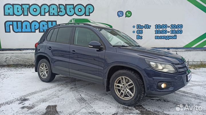 Переключатель света фар Volkswagen Tiguan 3C894143