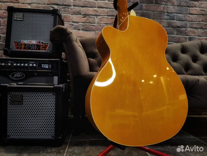 Акустическая Гитара (красное дерево)