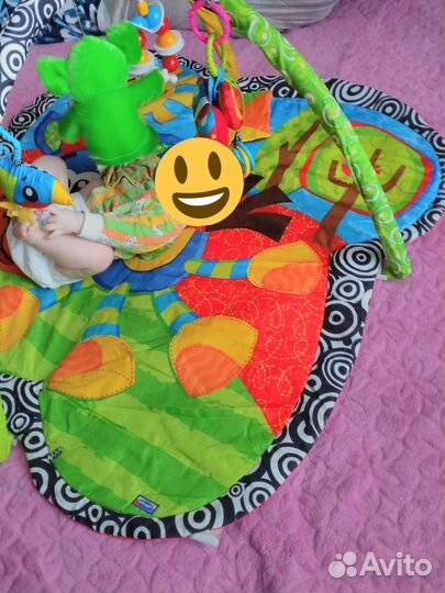 Развивающий коврик с дугами