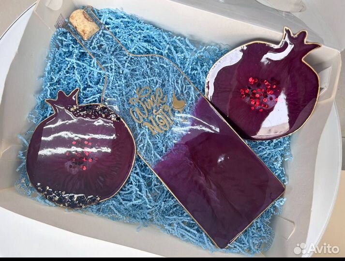 Сервировочная тарелка и подставки для подачи