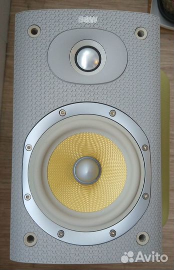 Акустика колонки Bowers & Wilkins DM600 S3
