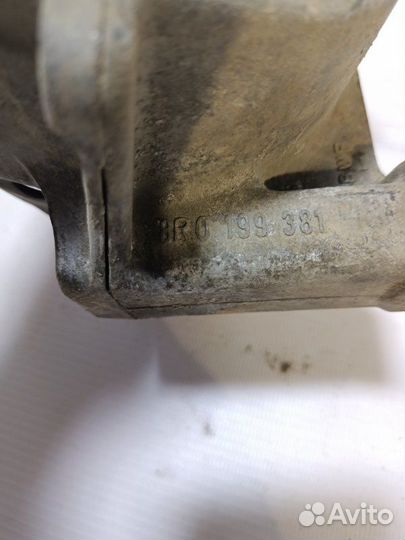 Подушка двигателя Audi Q5 8R cdnc 2010