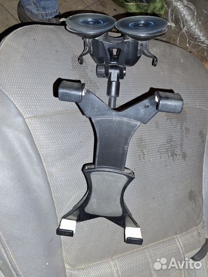 Держатель для планшета в машину